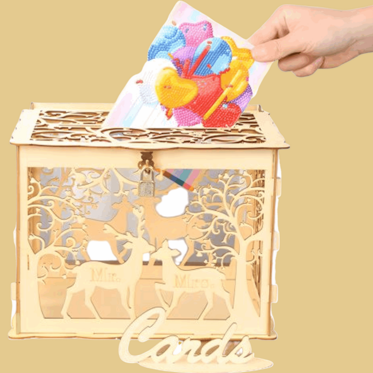 صندوق بطاقات زفاف خشبي أنيق وبسيط يمكنك صنعه بنفسك